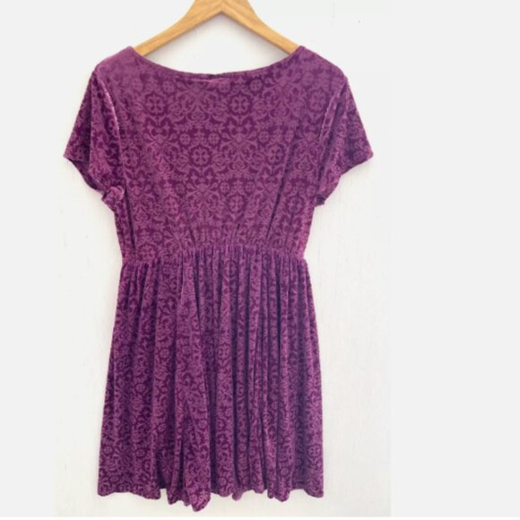 TORRID Magenta Pink Velvet Burnout Dress Elasticated Waist Fit & Flare Size 2 2X - Picture 3 of 4